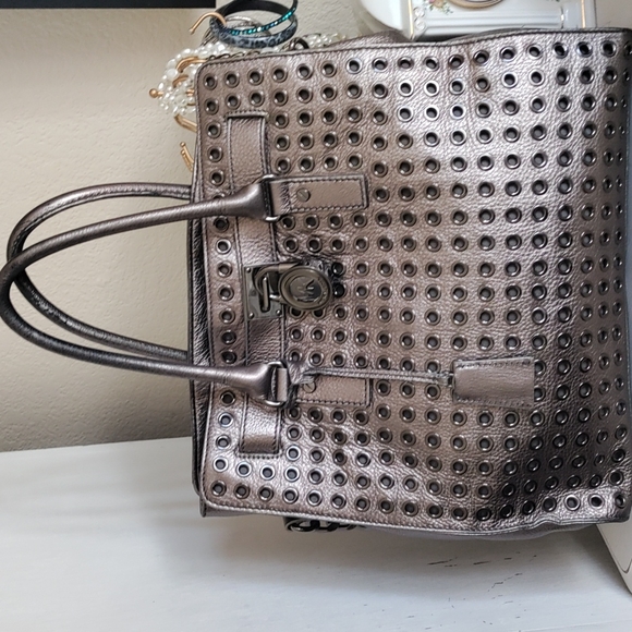 Michael Kors Handbags - Michael Kors bag